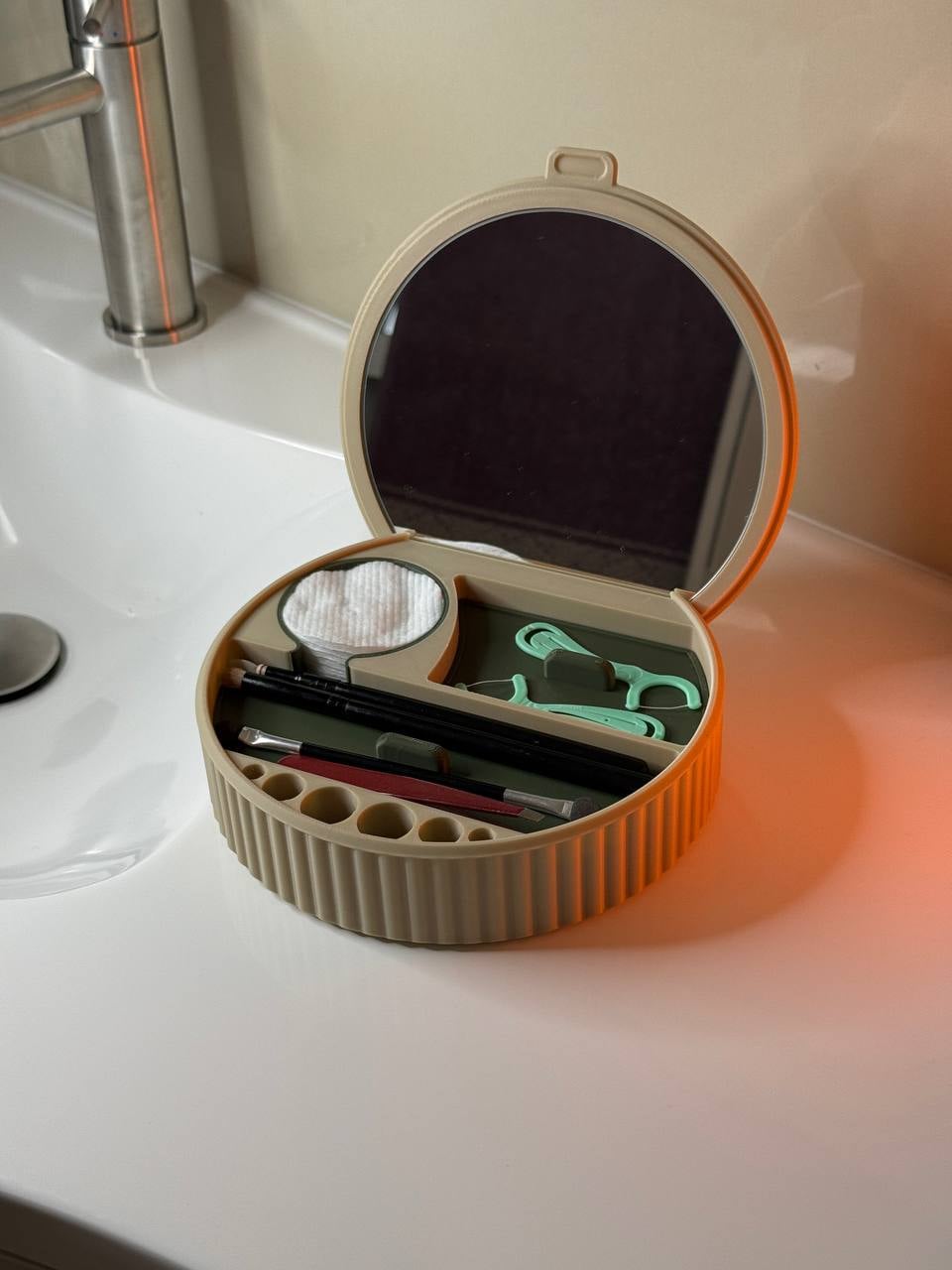 Bathroom (or makeup) storage box