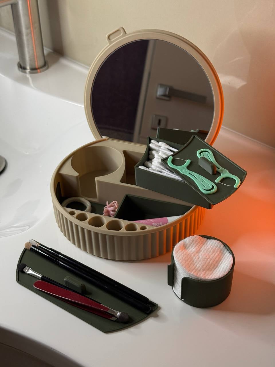Bathroom (or makeup) storage box