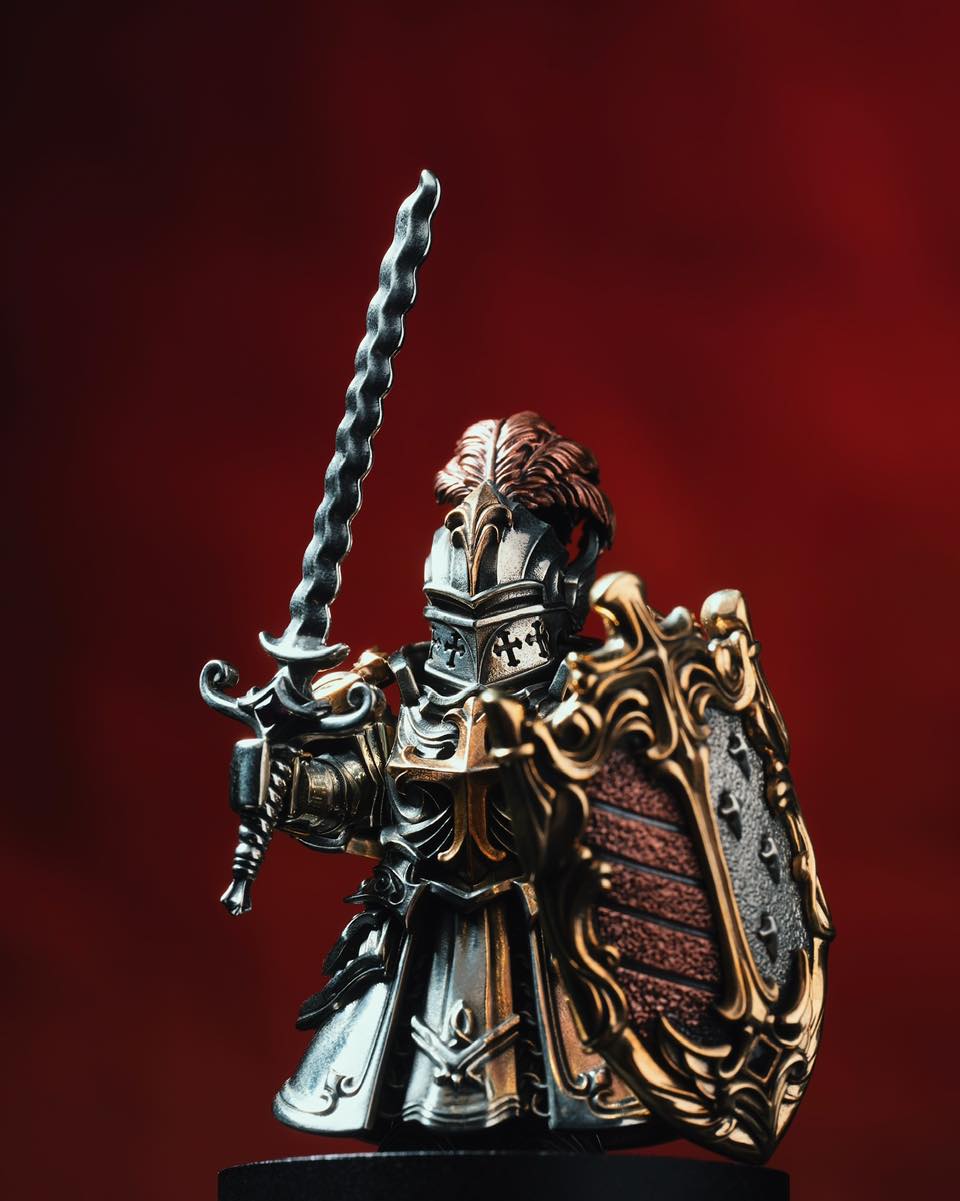 Red Templar Metal Splicing Toy