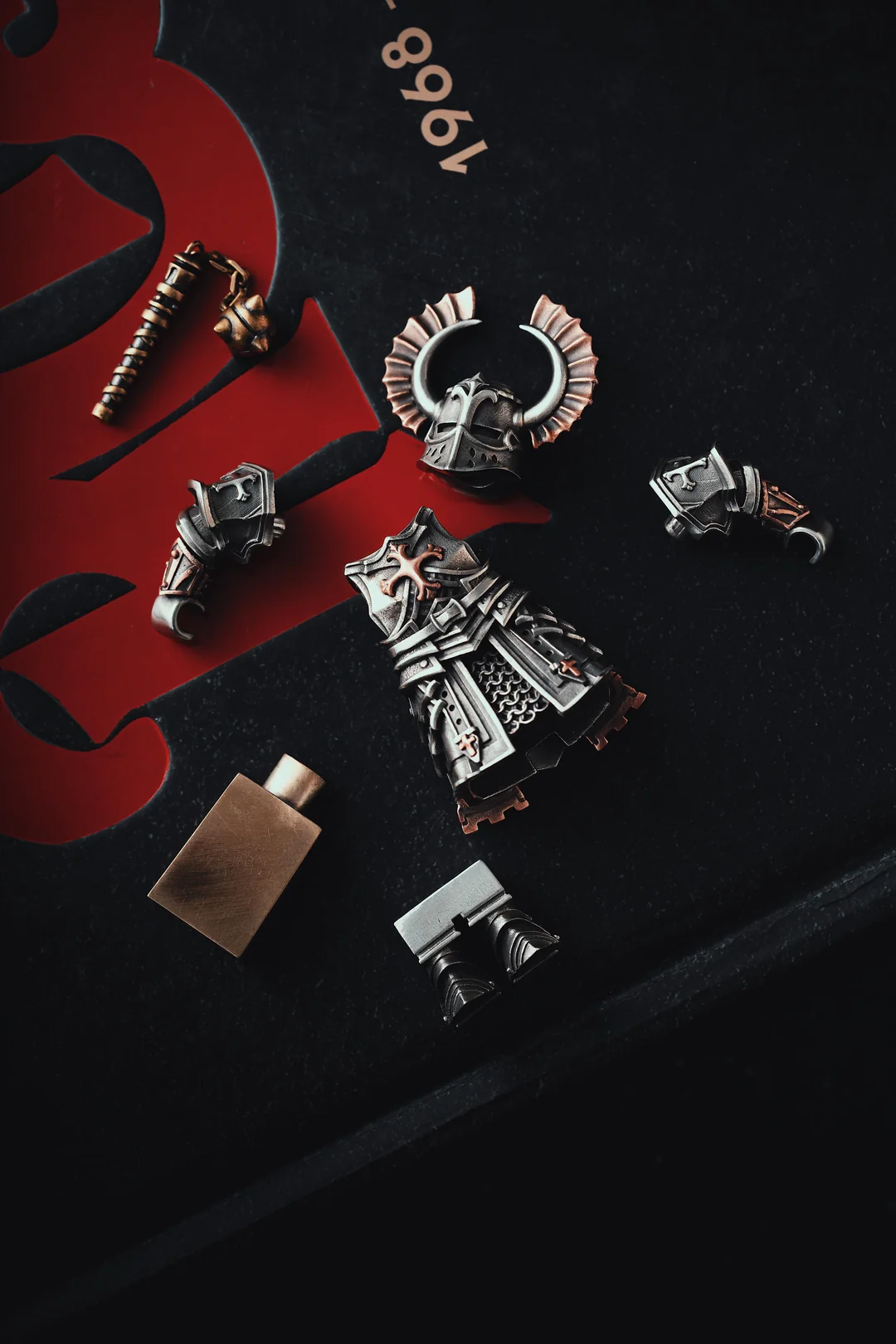 Crusader statue puzzle toy